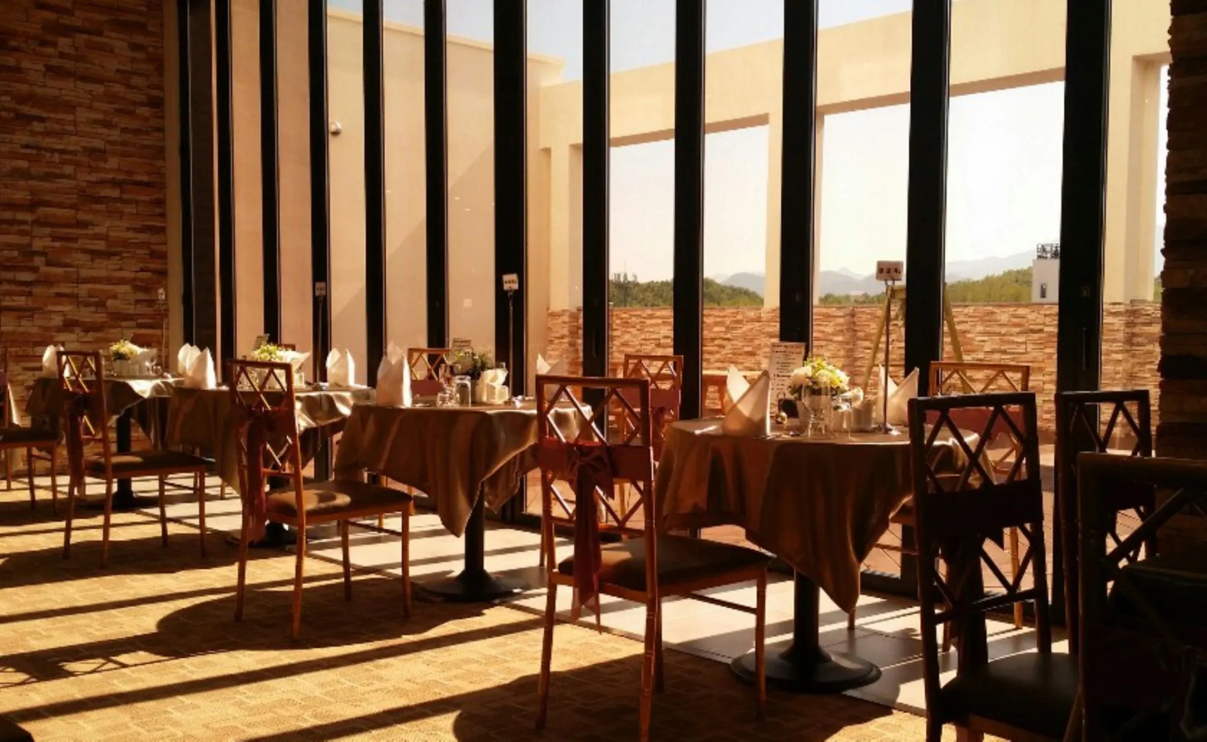 Hyunjin Tourist Hotel