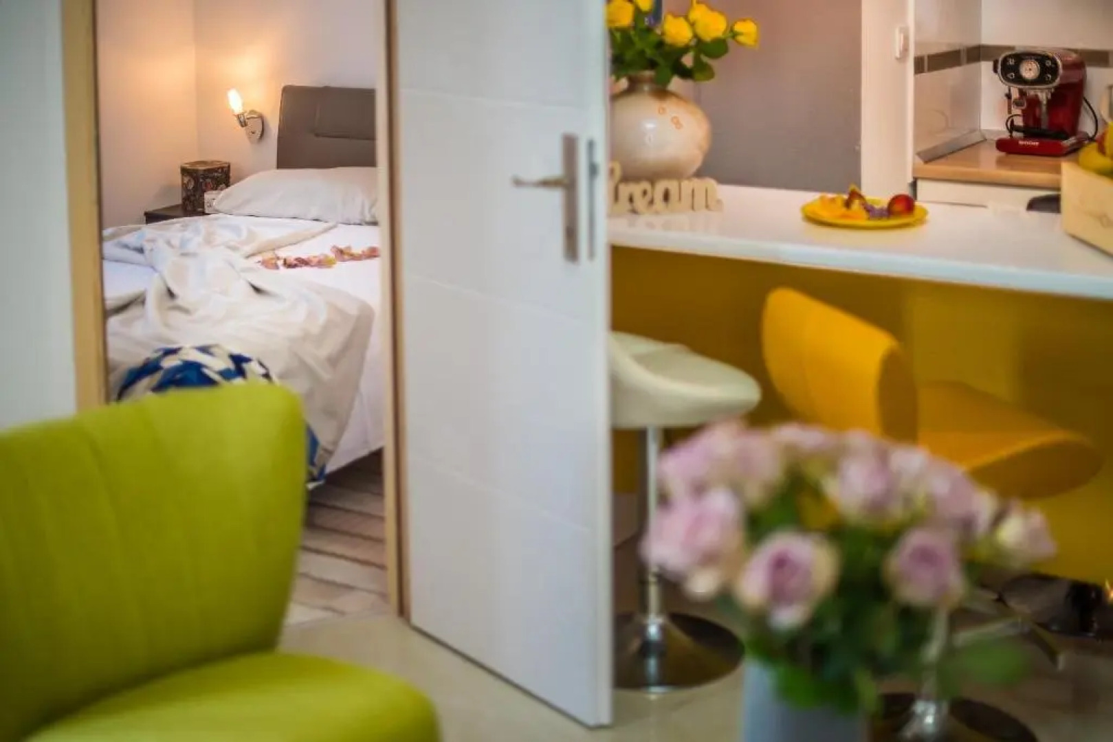 Charming house on the beach and Deluxe Apartment