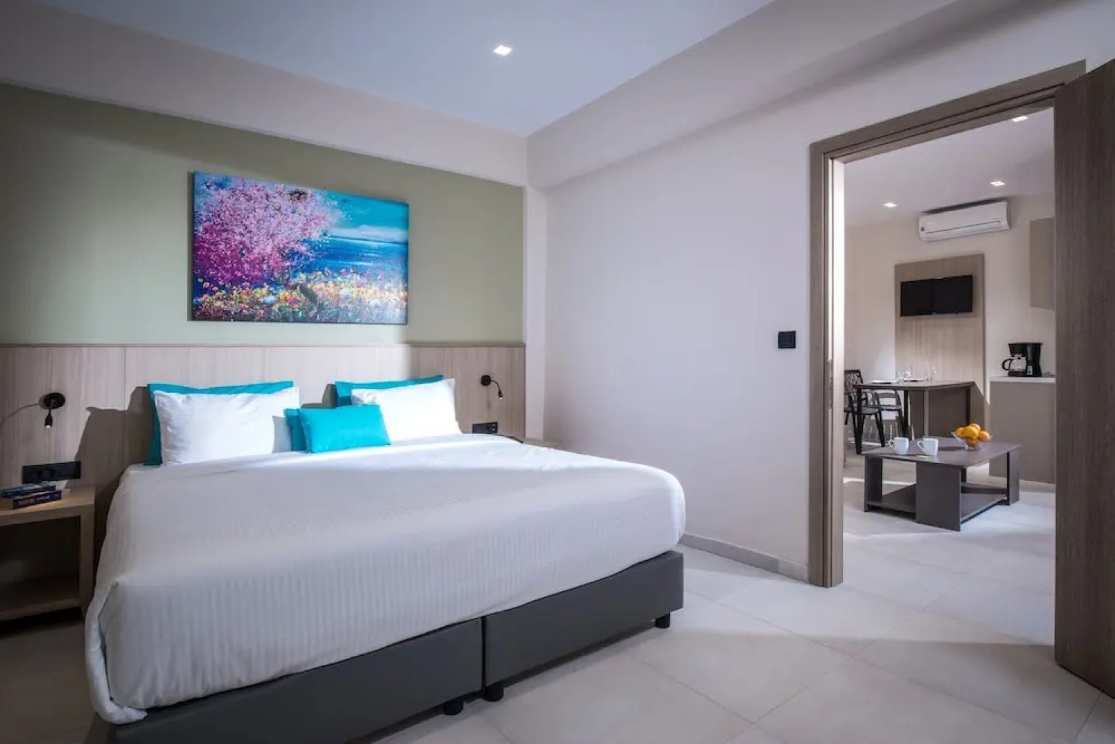 Enorme Eanthia Beach