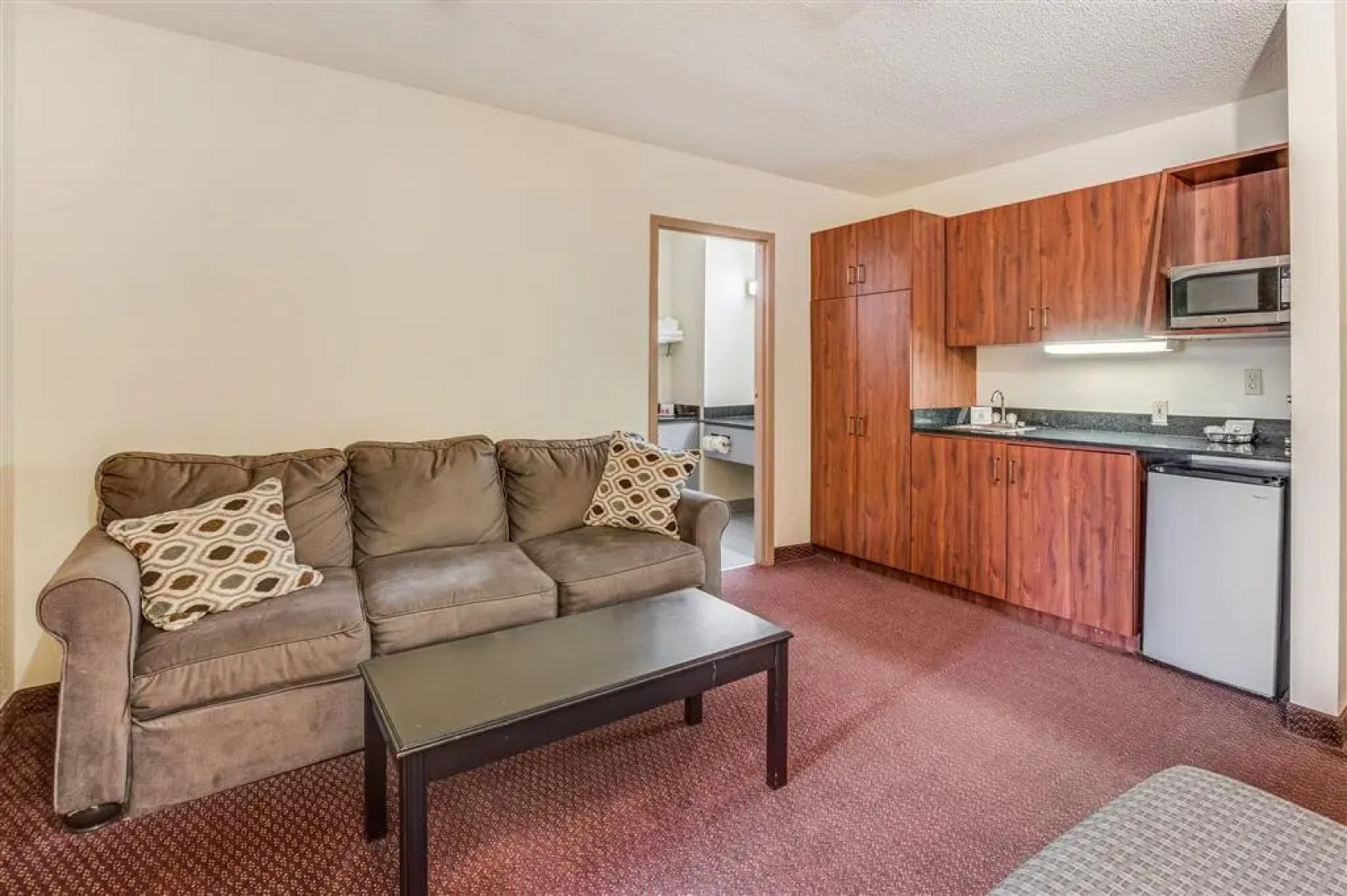 Econo Lodge Whitehall near Michigan's Adventure