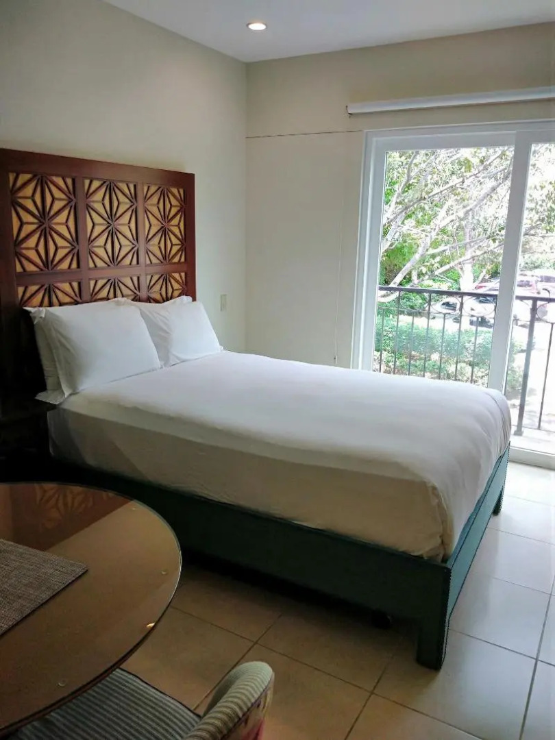 Marina Papagayo Suites