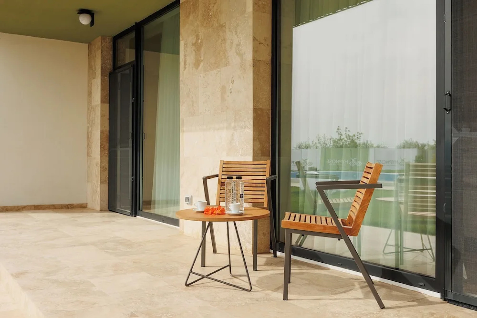 Hypnose Resort by the Sea