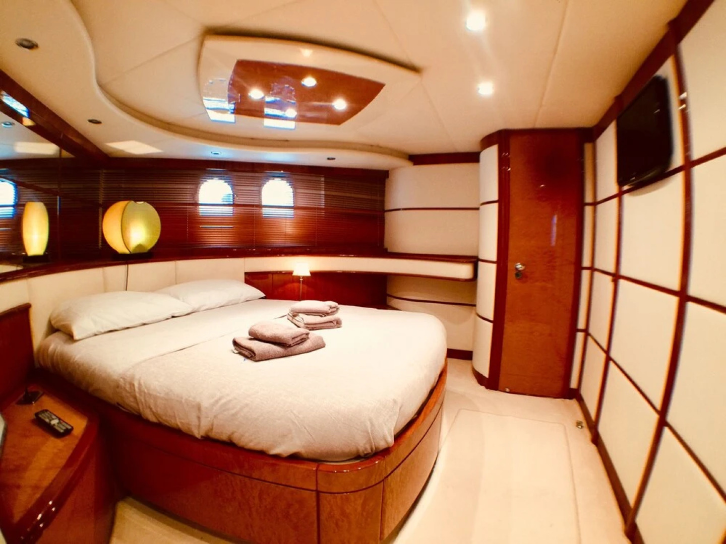 Easyacht Boat & Breakfast