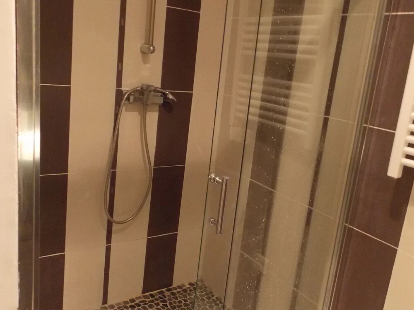 Spacious Holiday Home with Swimming Pool in Montaulieu