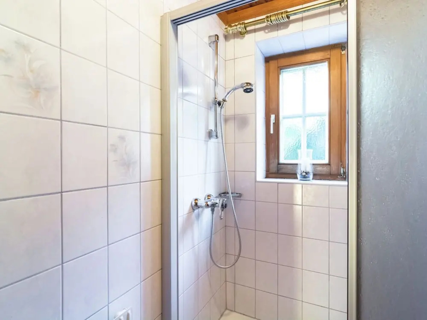 Spacious Apartment Near Ski Area In Konigsleiten