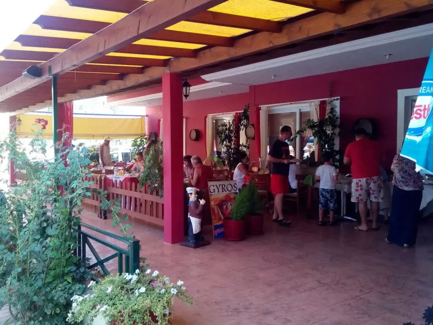 Damia Hotel & Apartments