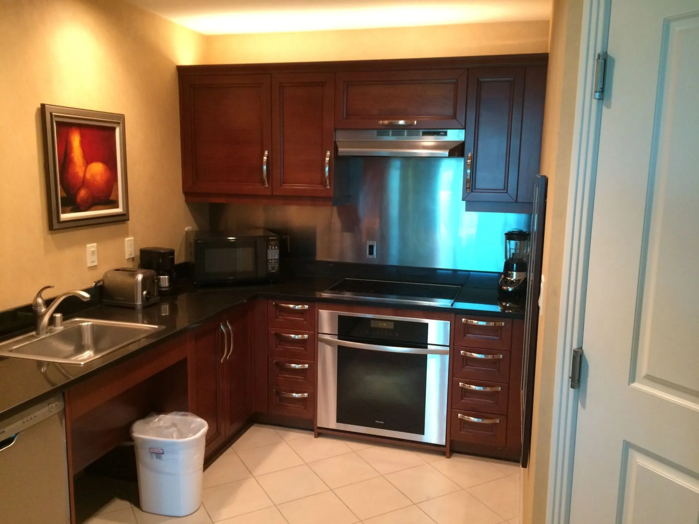 Luxury Suites International At The Signature