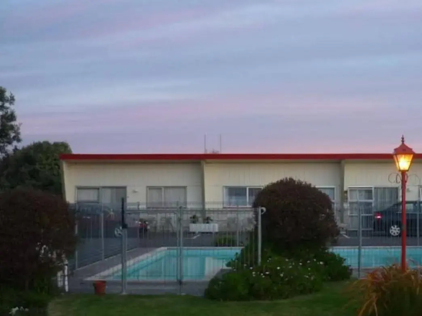 Sundowner Spanish Lady Motel