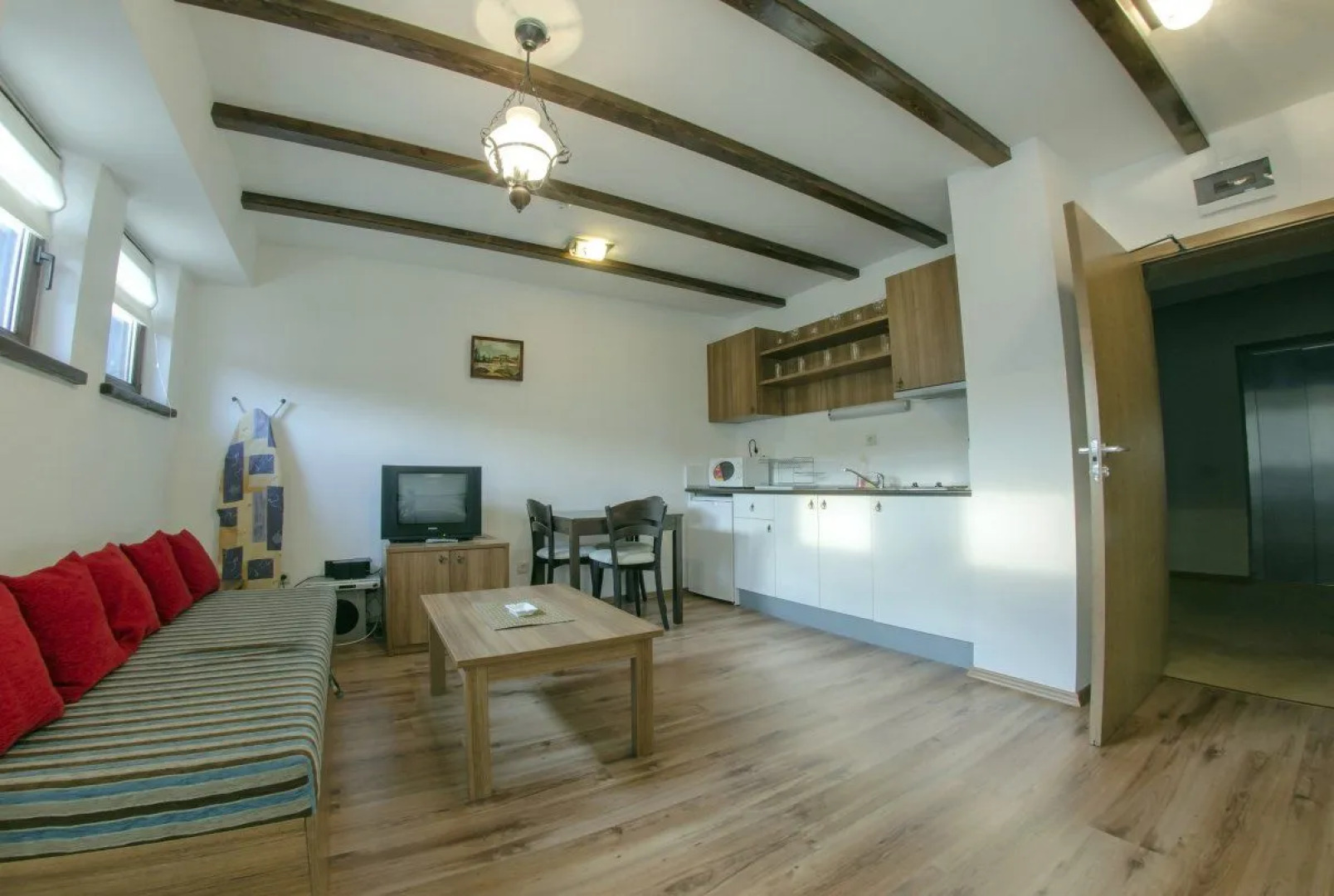 Evridika Hills Aparthotel