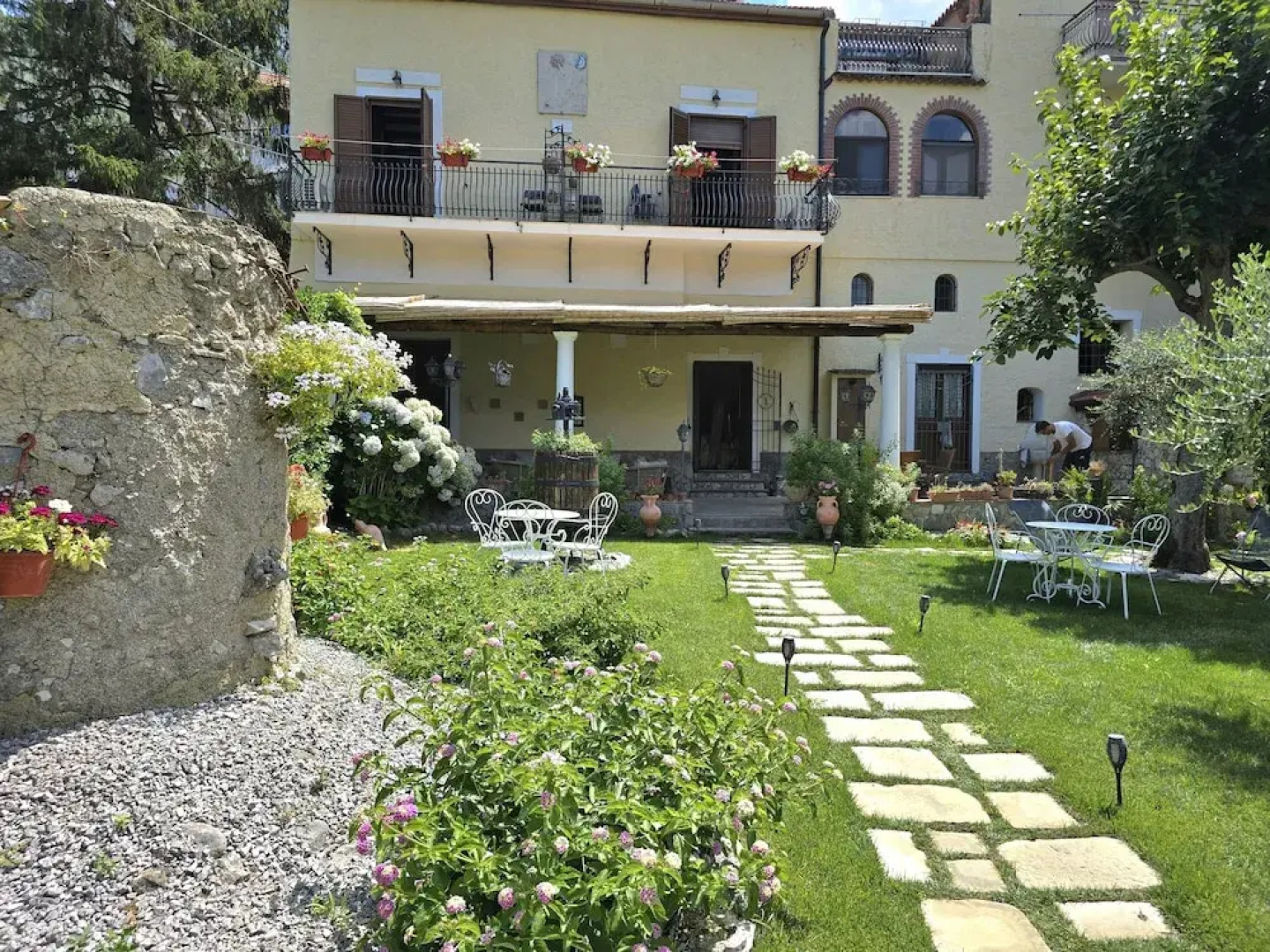 Tramonti Divini Amalfi Country House