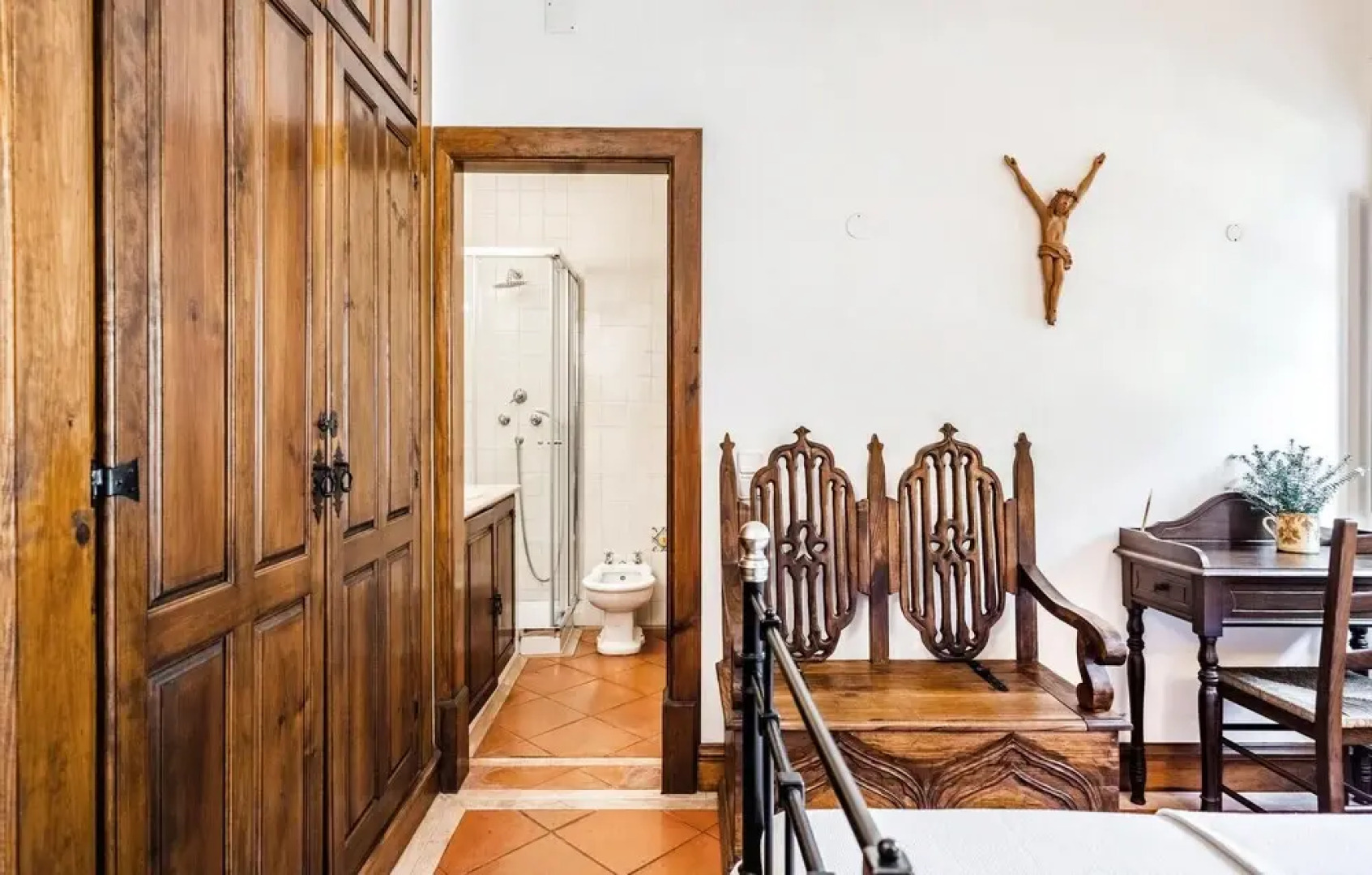 Beautiful Home in Grândola With Wifi and 4 Bedrooms