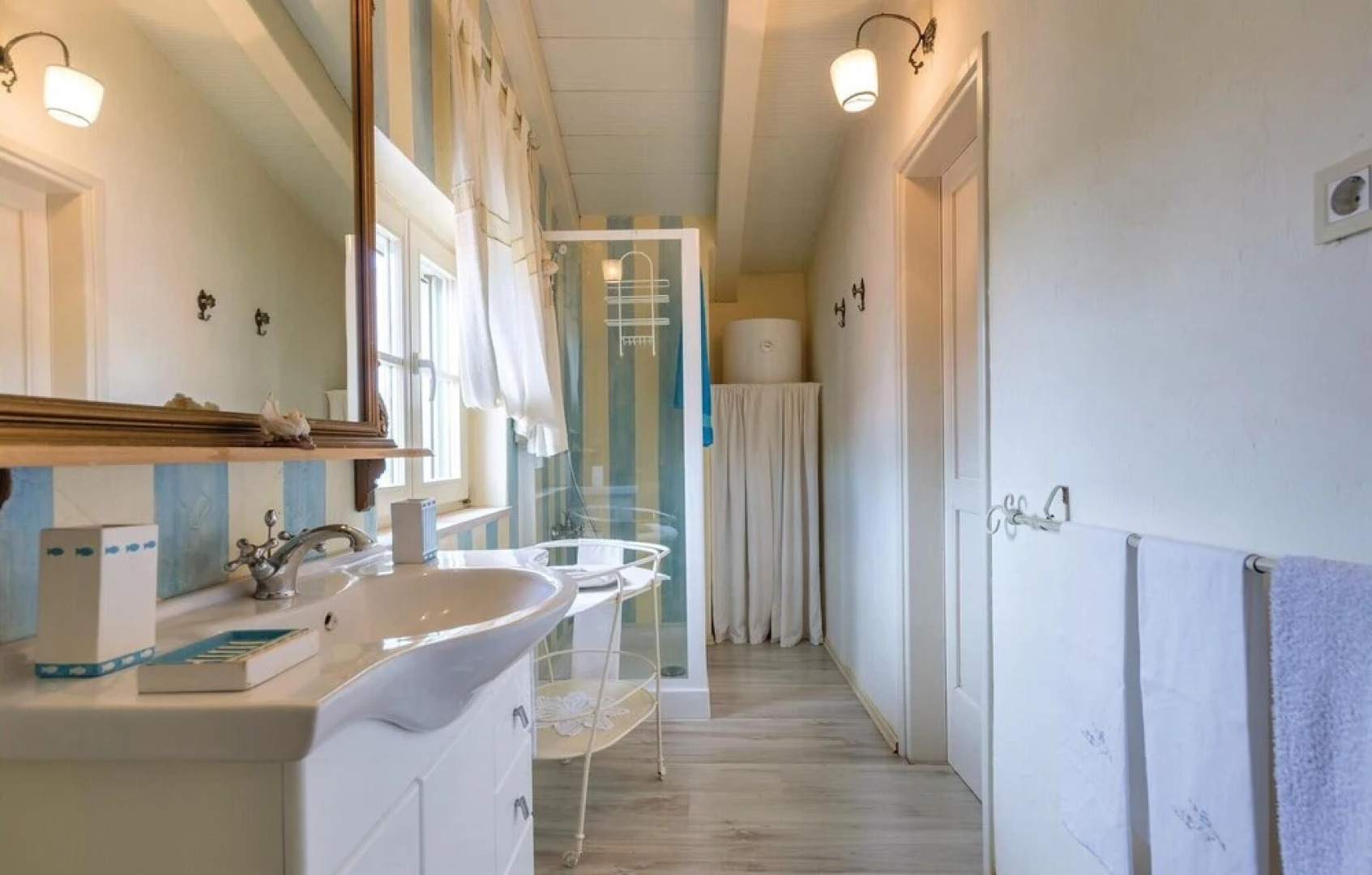 Beautiful Home in Pomer With Wifi and 3 Bedrooms