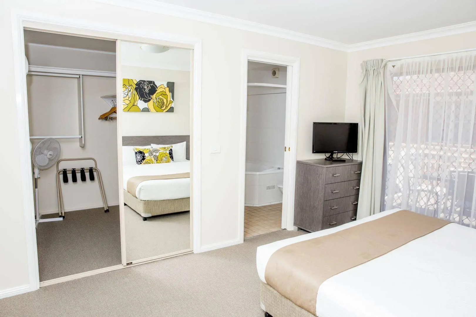 Charlotte Apartments