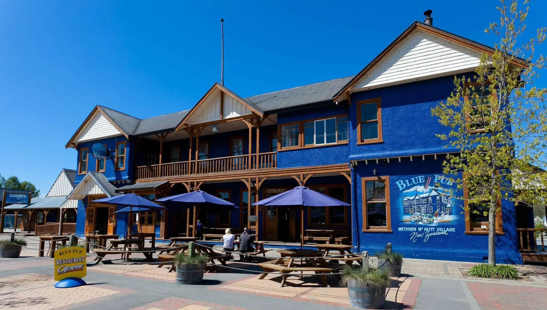 The Blue Pub