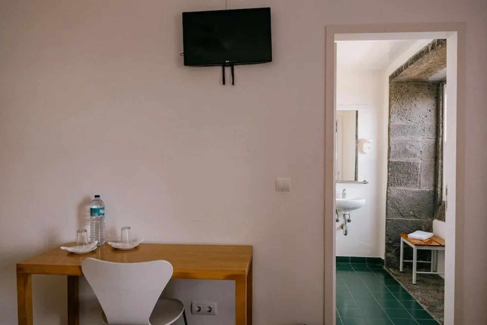 Azores Youth Hostels - Pico