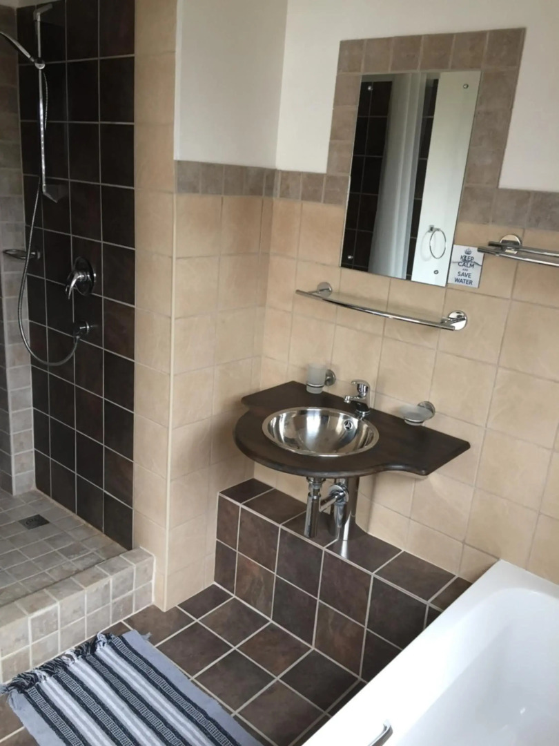 Hadingham Russell Holiday House