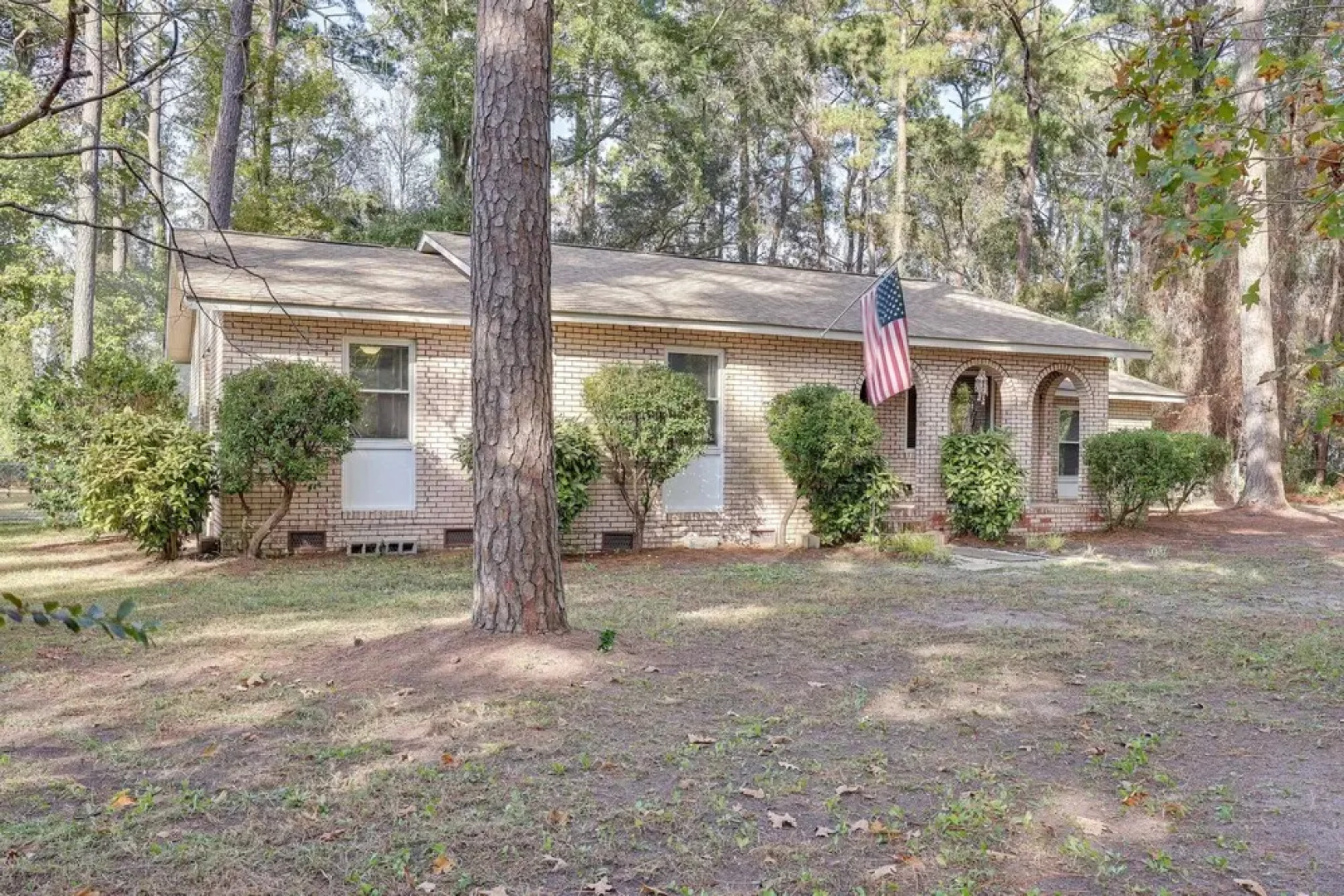 Pet-friendly Southport Home w/ Deck: 8 Mi to Beach