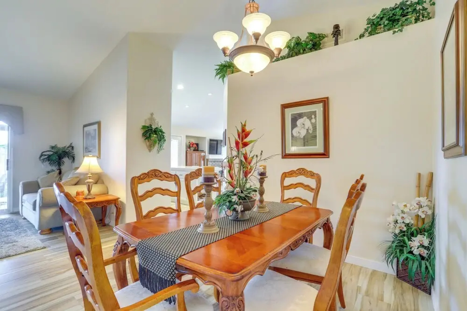 065014: 2 Mi to Big Rock Golf Course: Luxury Home