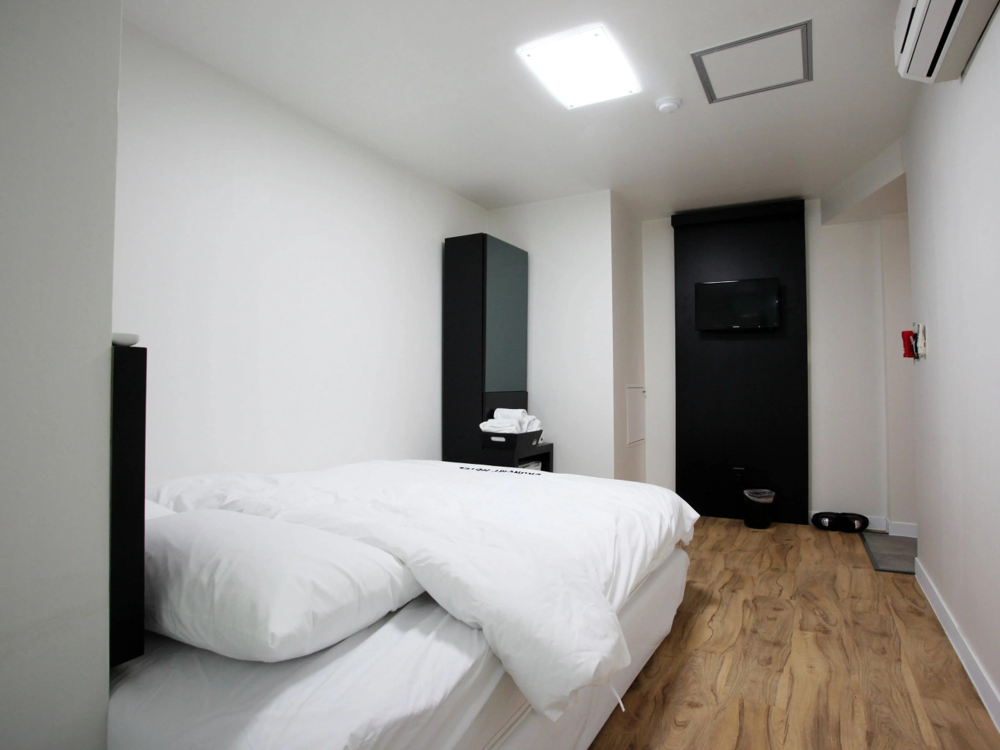 Ekonomy Hotel Myeongdong Central