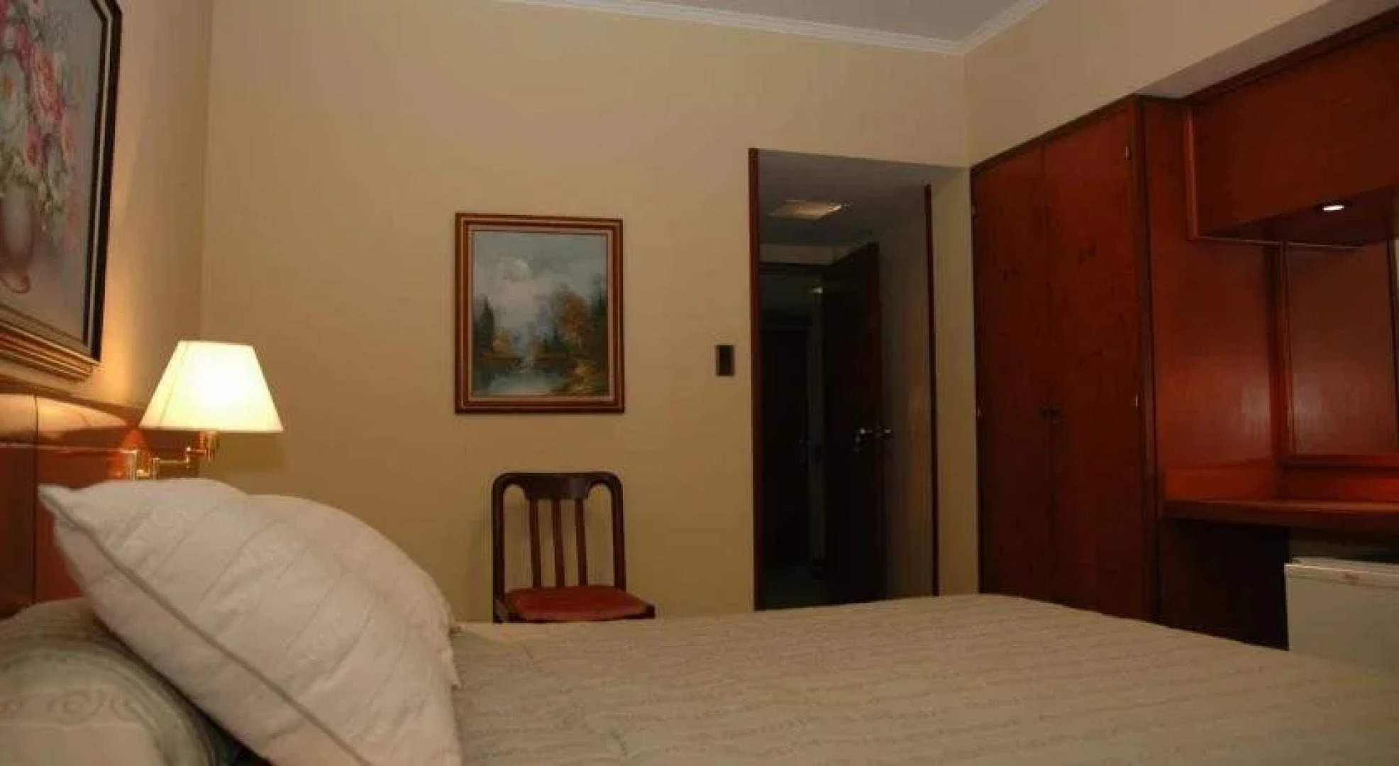 Hotel Dr. Cesar C. Carman