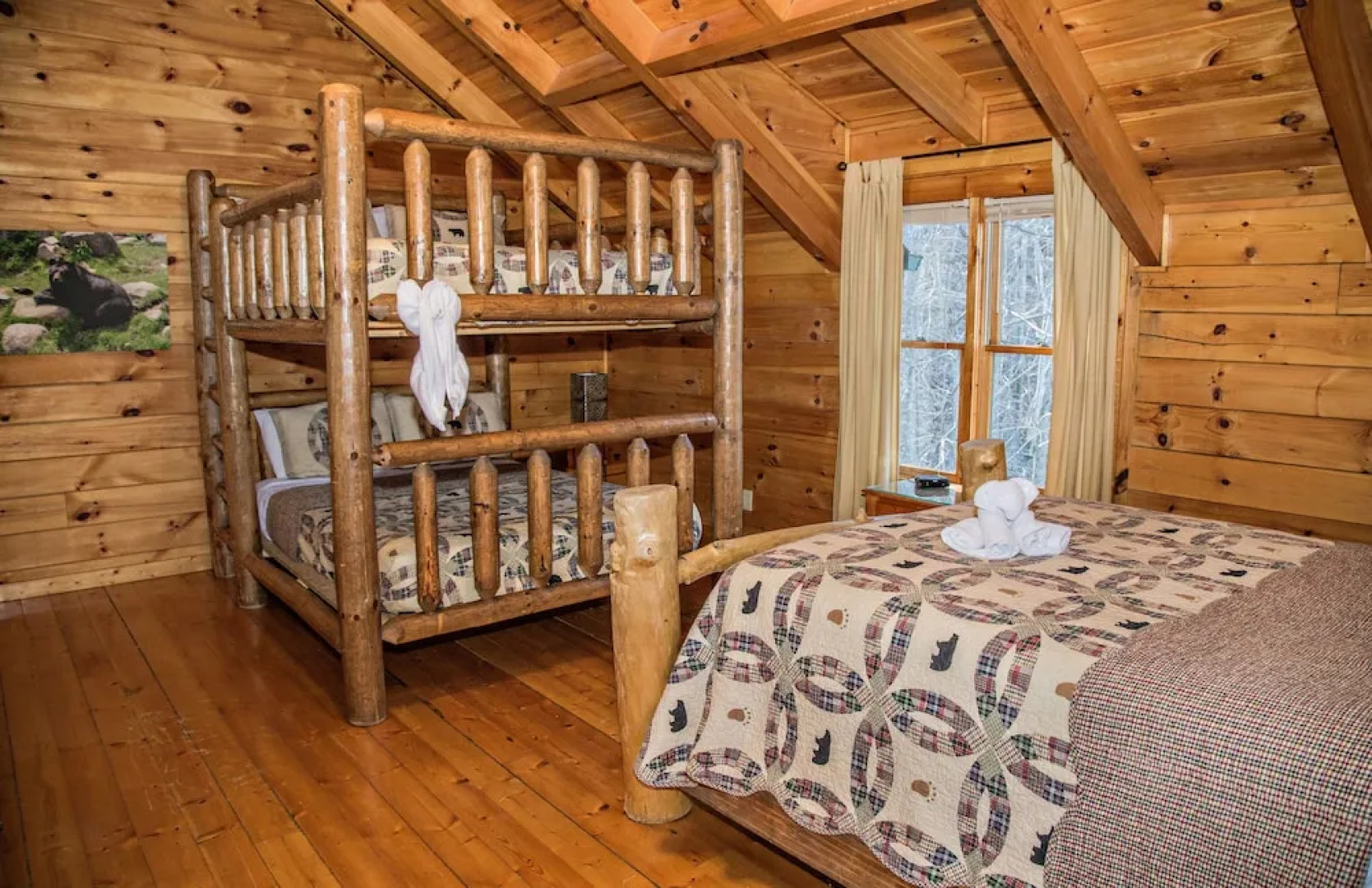 Wolfsong Lodge 5 Bedrooms 4.5 Bathrooms Cabin