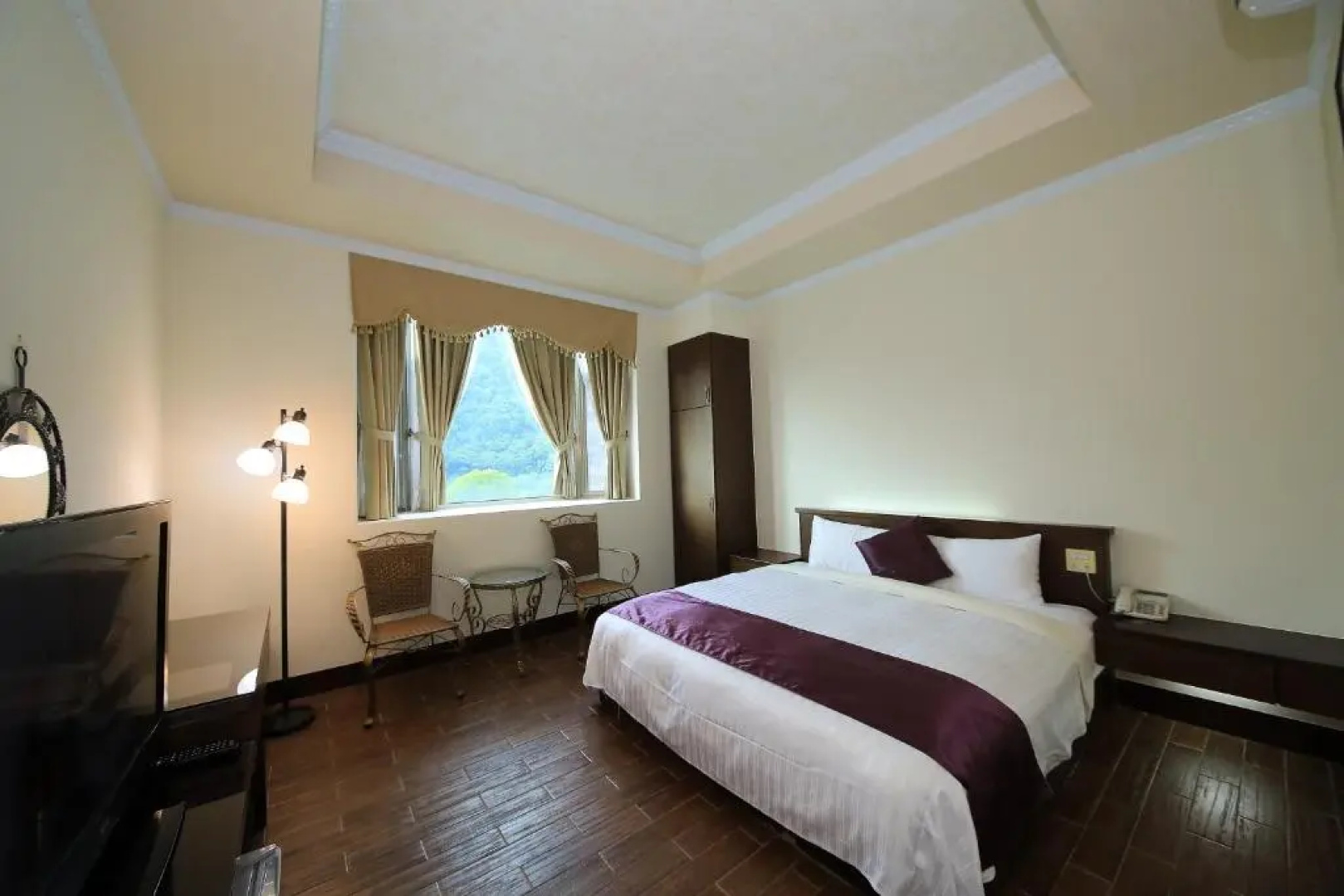 Yotai Spring Guest House