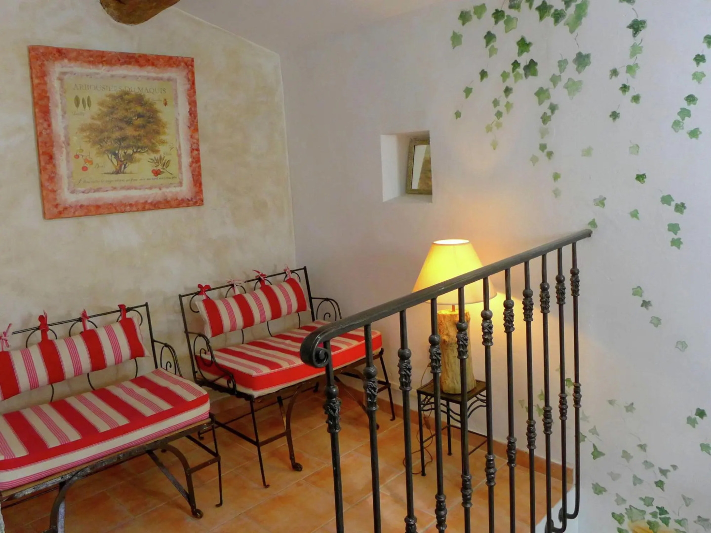 Charming Holiday Home in La Caunette with Swimming Pool