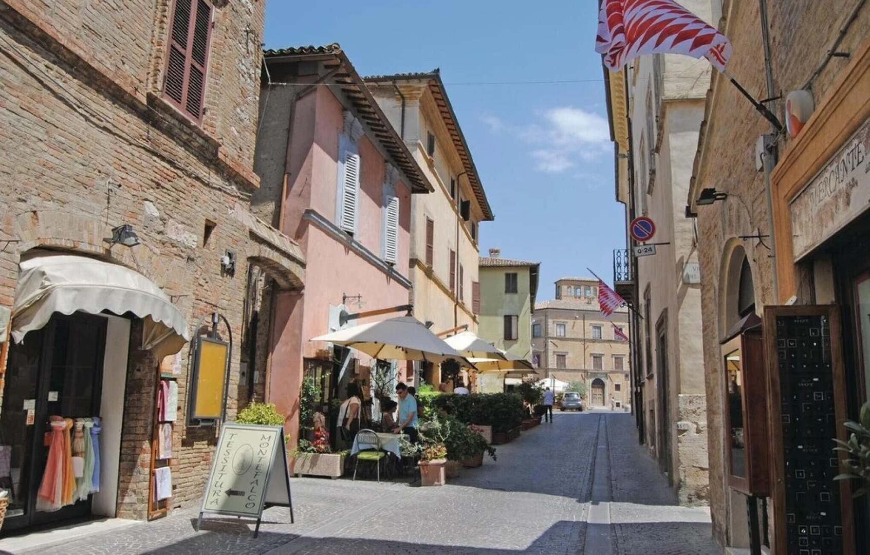 Awesome Apartment in Giano Dell'umbria PG With 2 Bedrooms, Wifi and Outdoor Swimming Pool