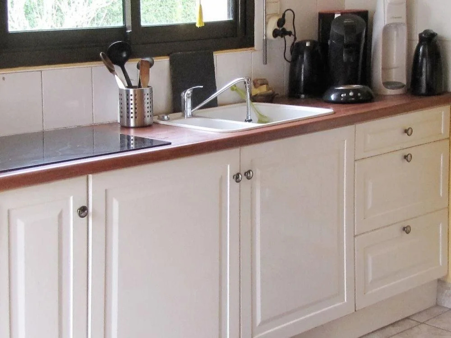 Idyllic house near the sea