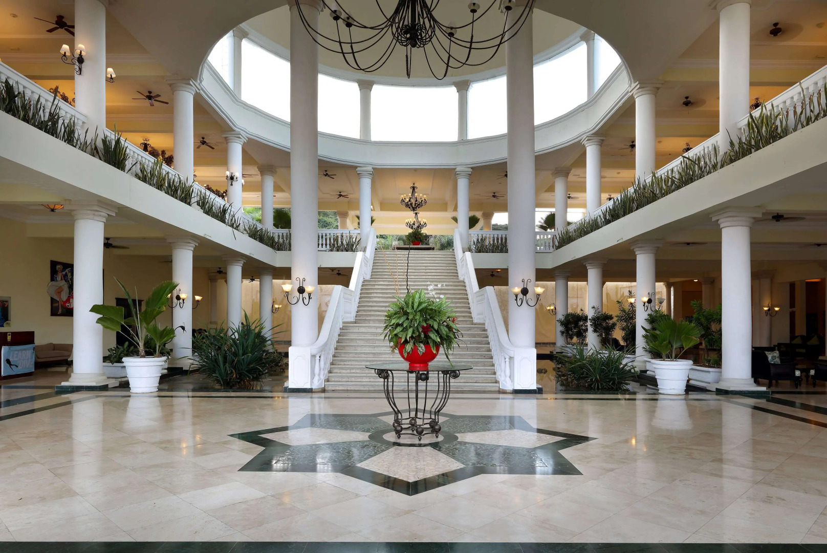 Grand Palladium Lady Hamilton Resort & Spa All Inclusive