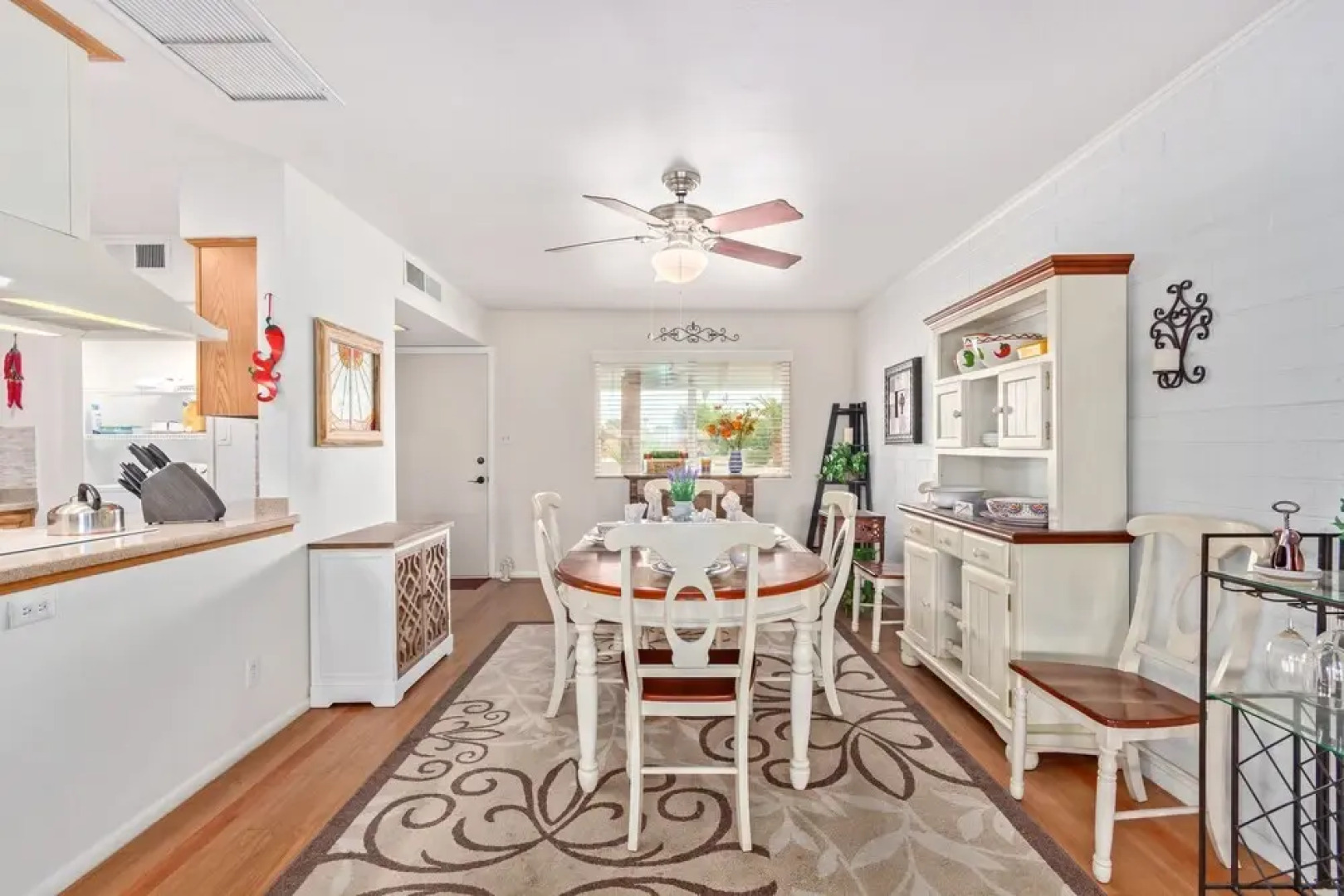 105th Sun City 2 Bedroom Home by Redawning