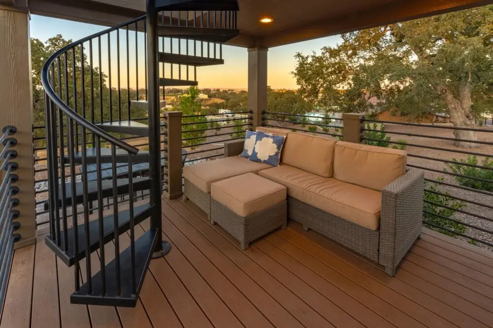 Cava Robles RV Resort