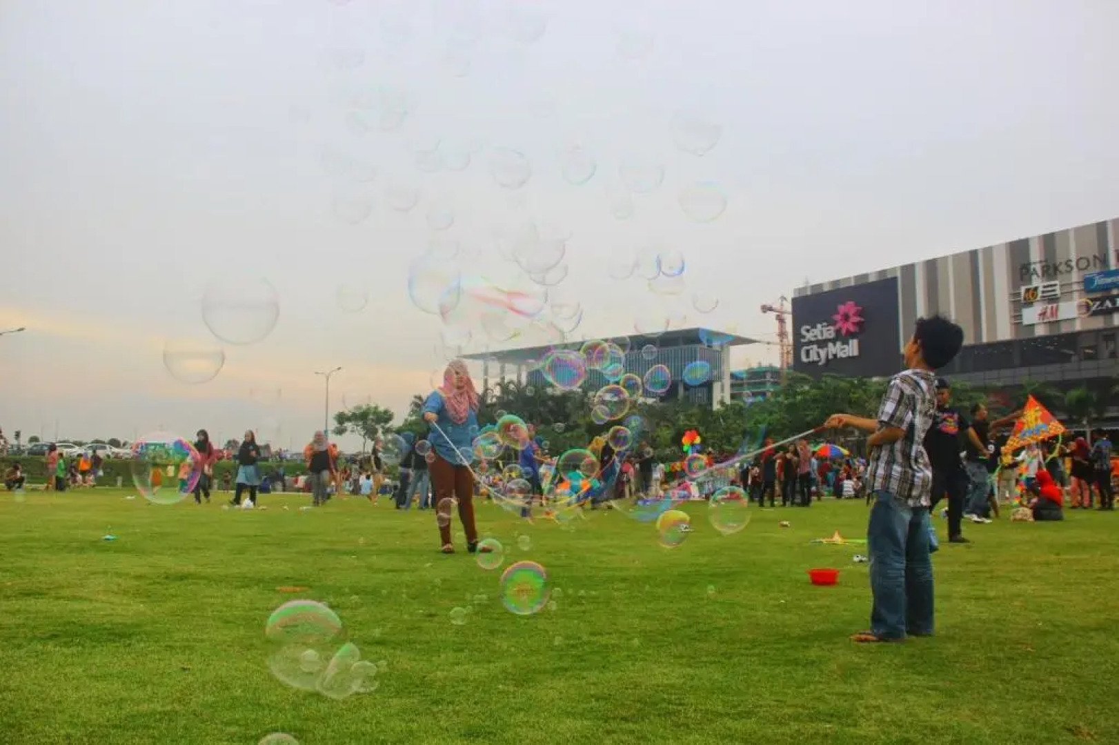 De Houz - Trefoil Setia Alam Home Stay