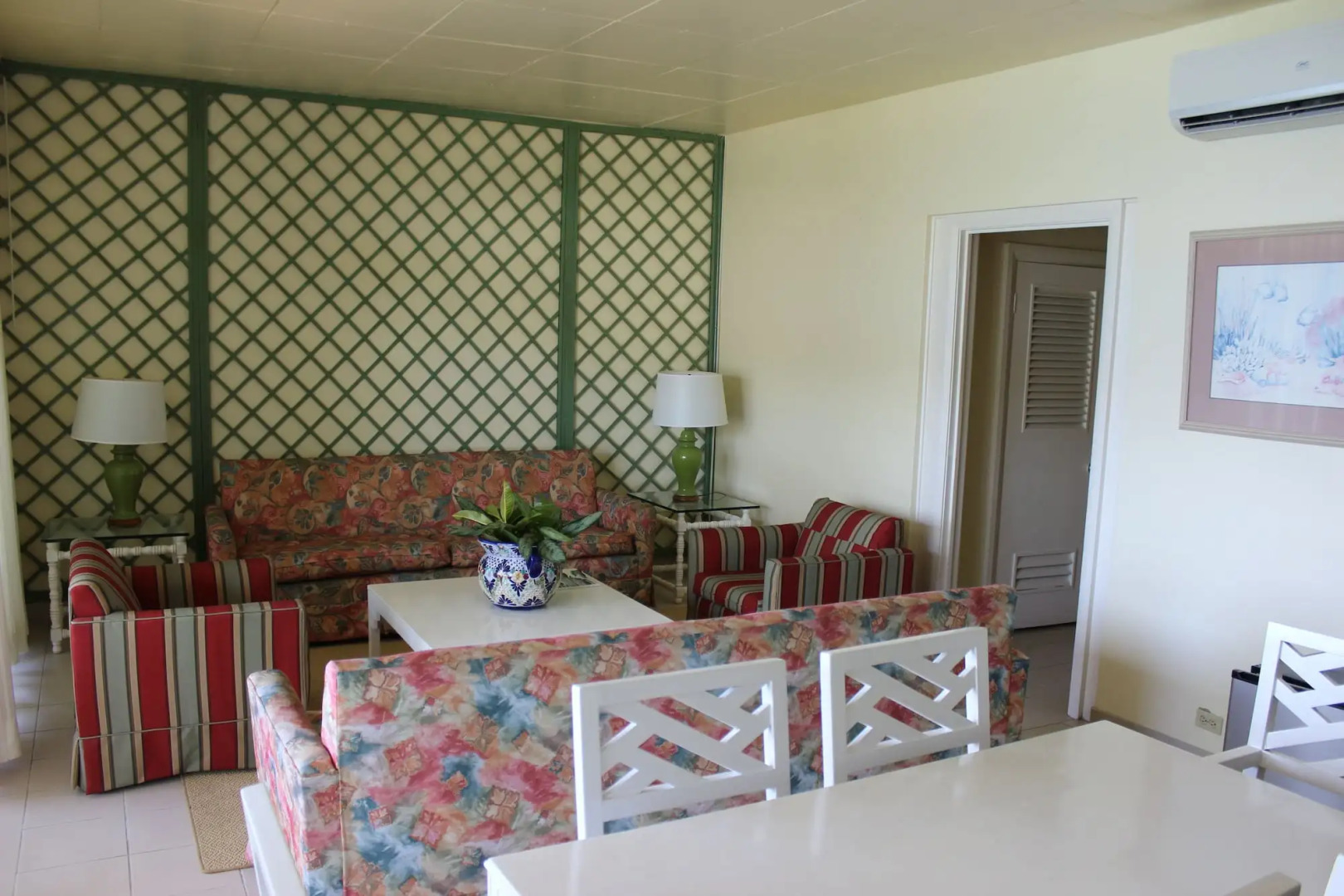 Shaw Park Beach Hotel