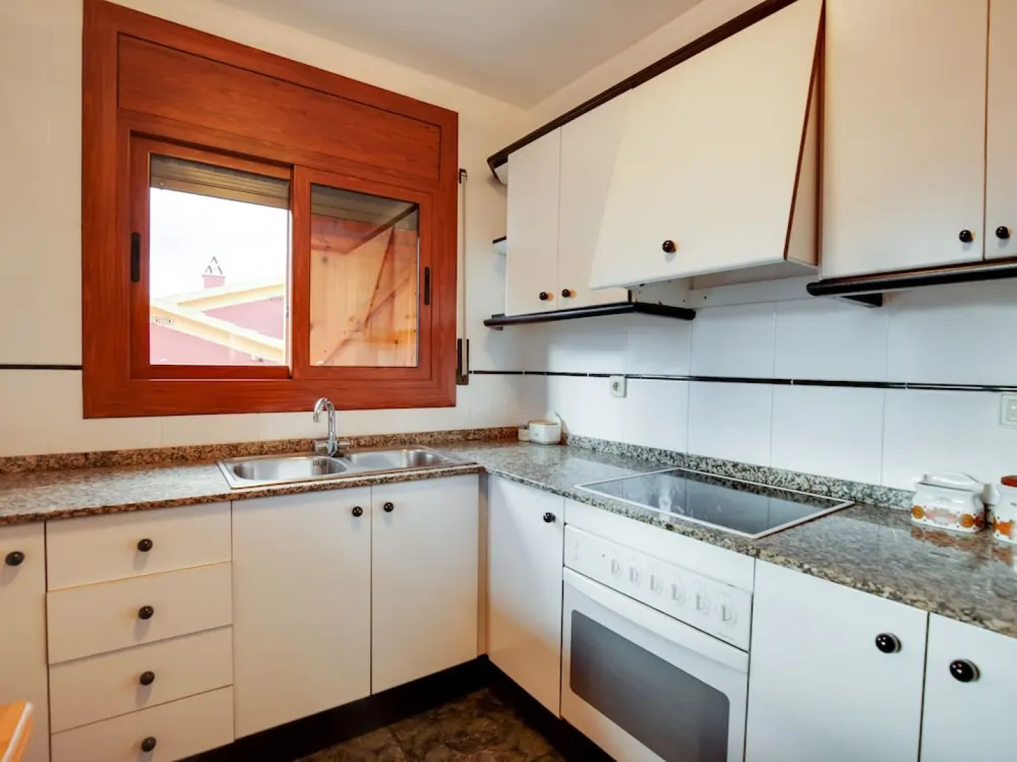 Luxurious Holiday Home in Vendrell With Swimming Pool