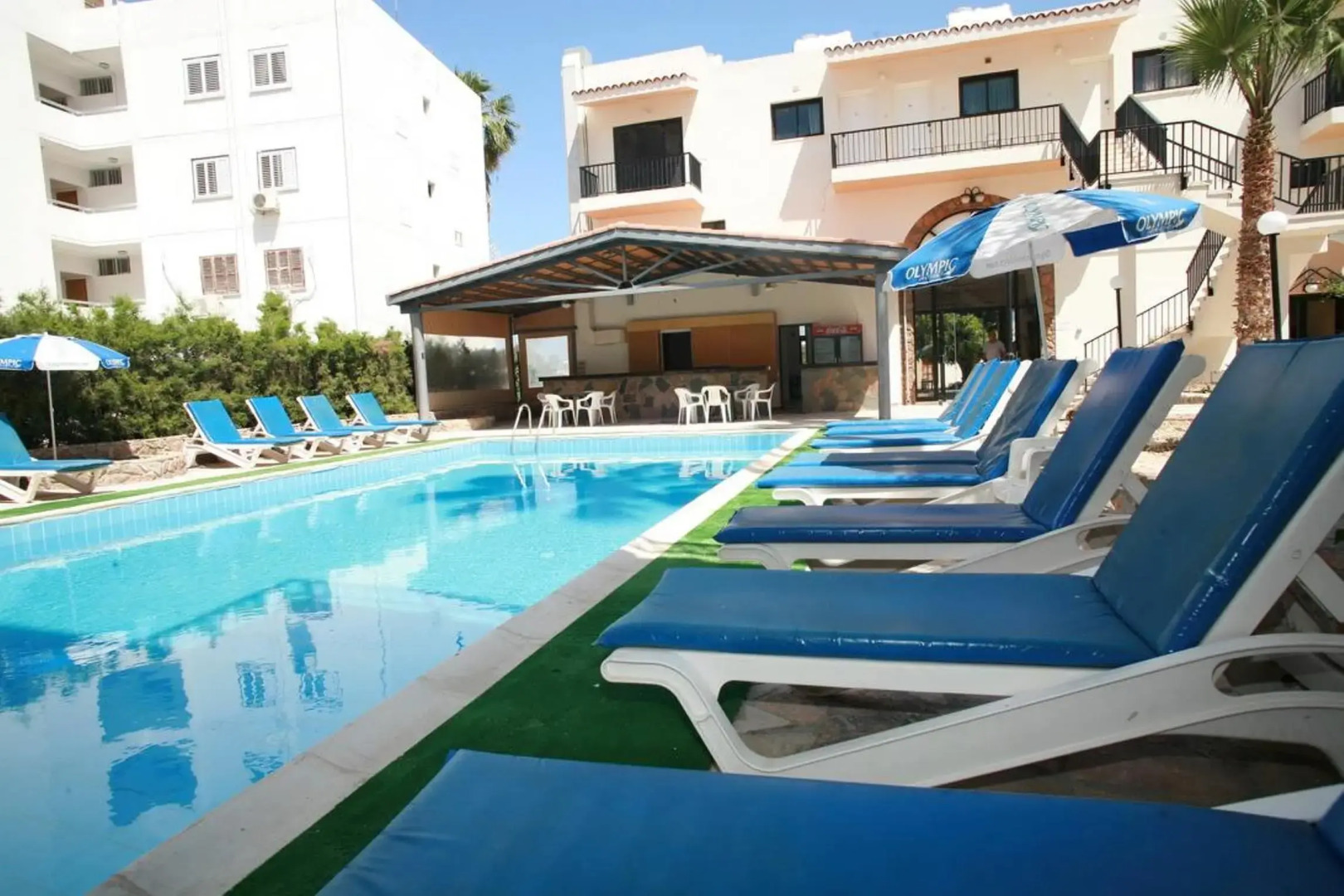 New York Plaza Hotel Apartments