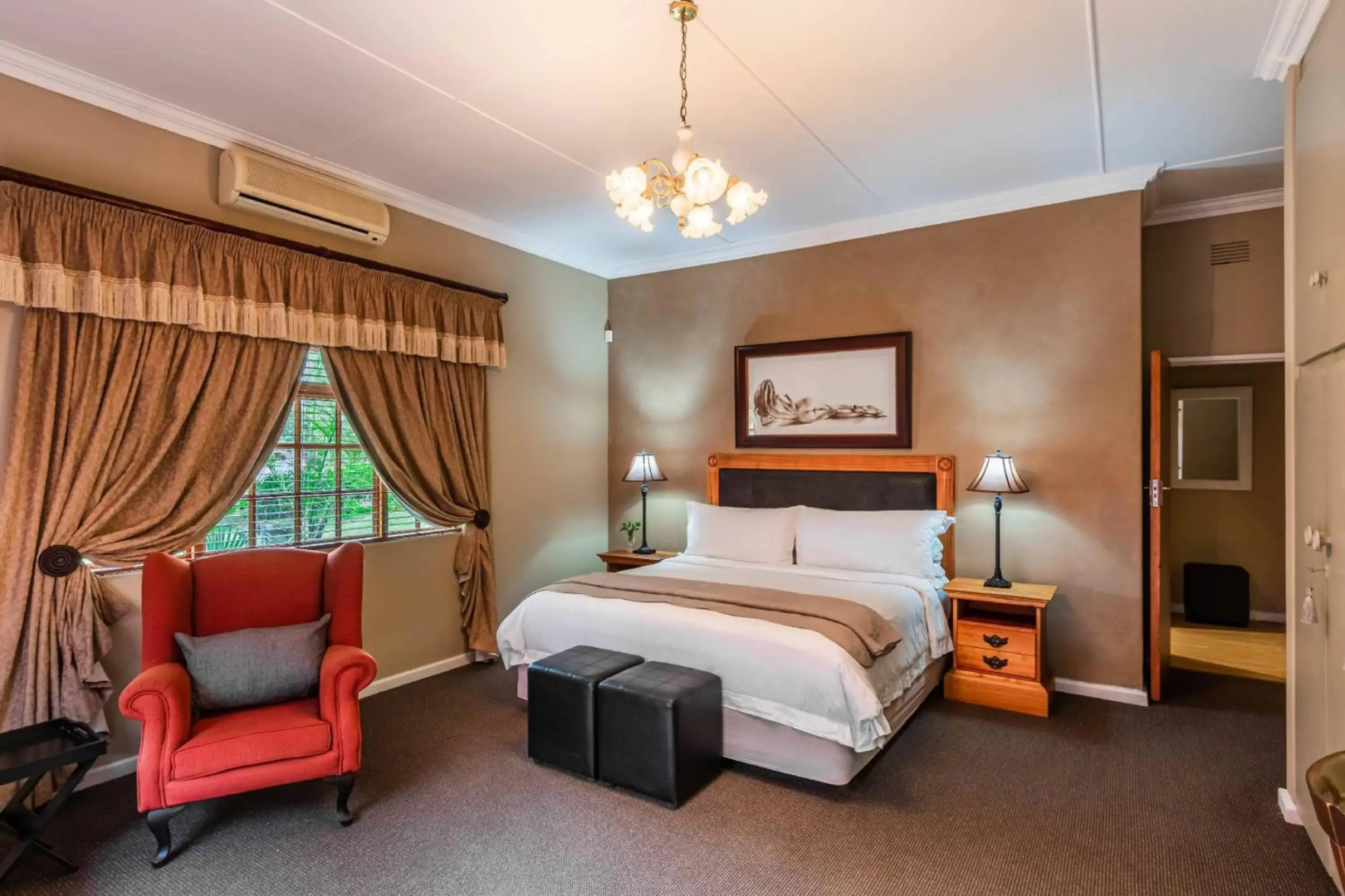 Mooiplaas Guesthouse