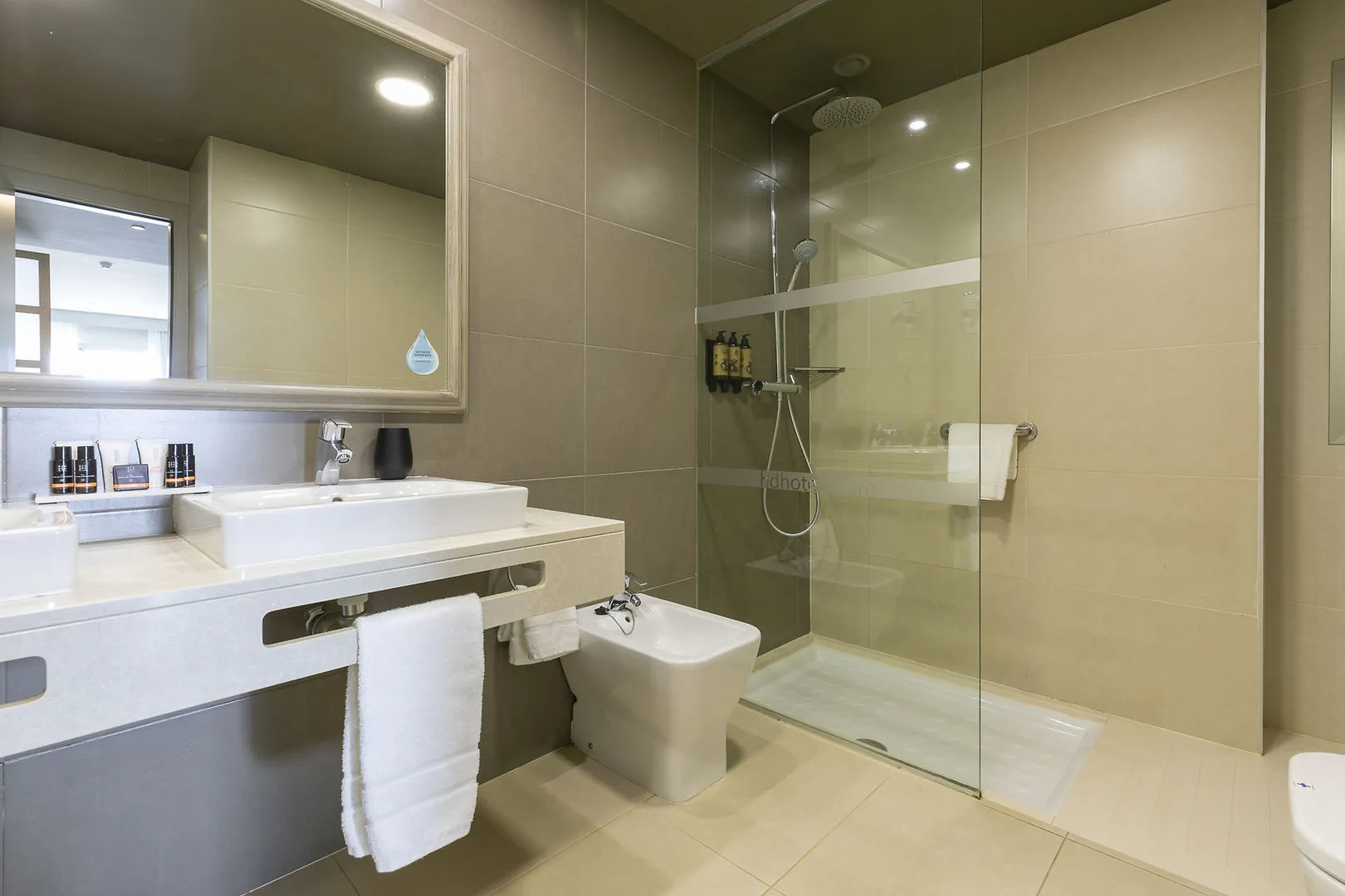 Hotel HD Beach Resort & SPA