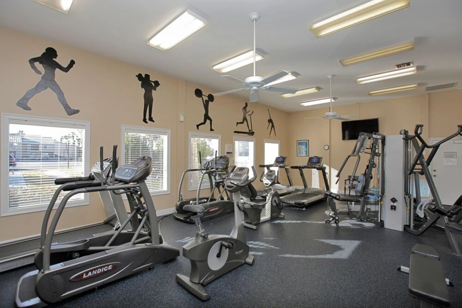 Shoreline Towers Resort by Panhandle Getaways