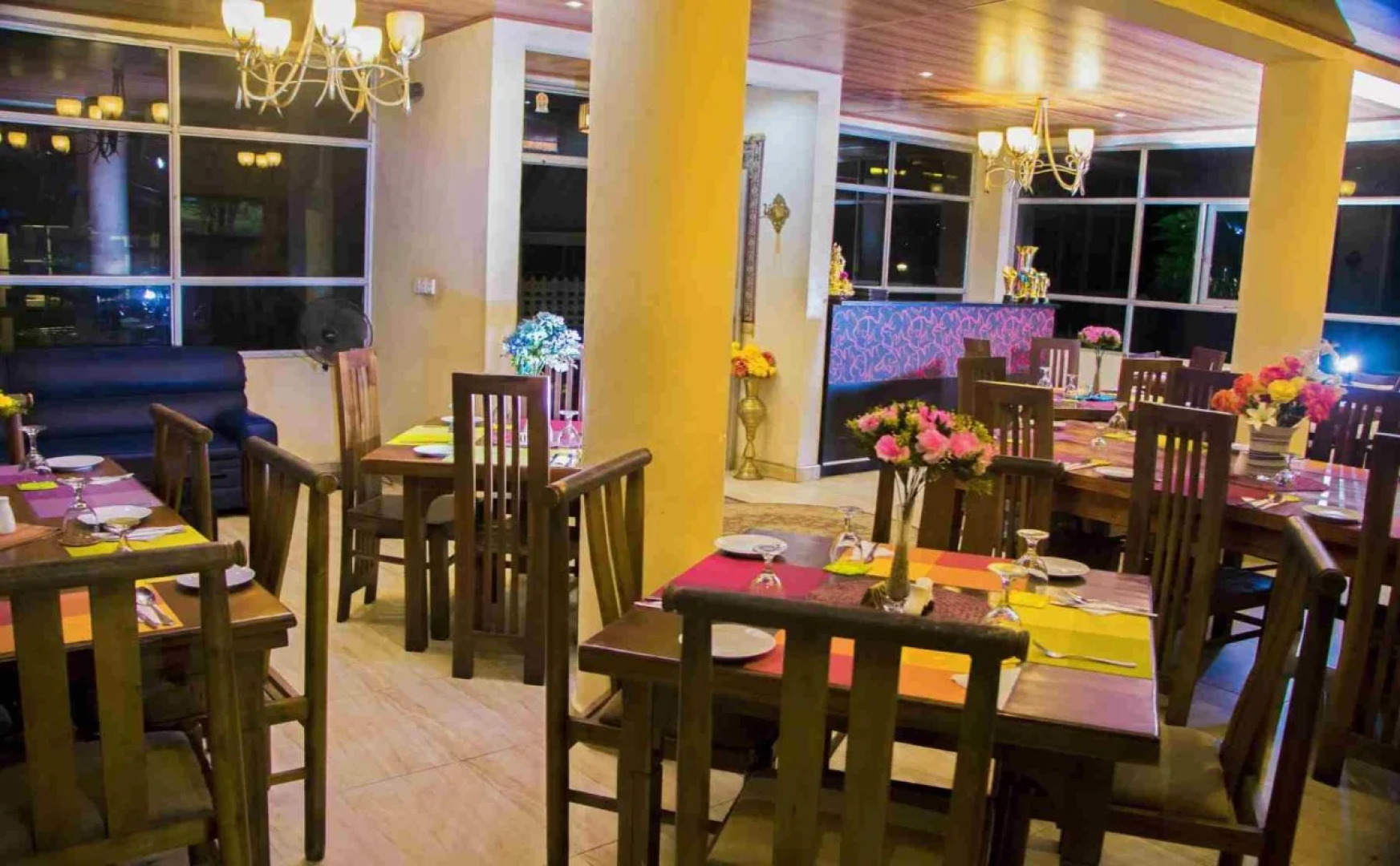 Hill Cool Hotel & Restaurant