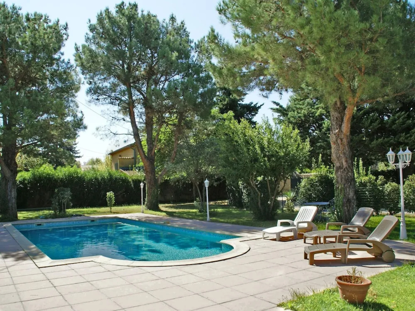 Comfy Holiday Home in Provence With Swimming Pool