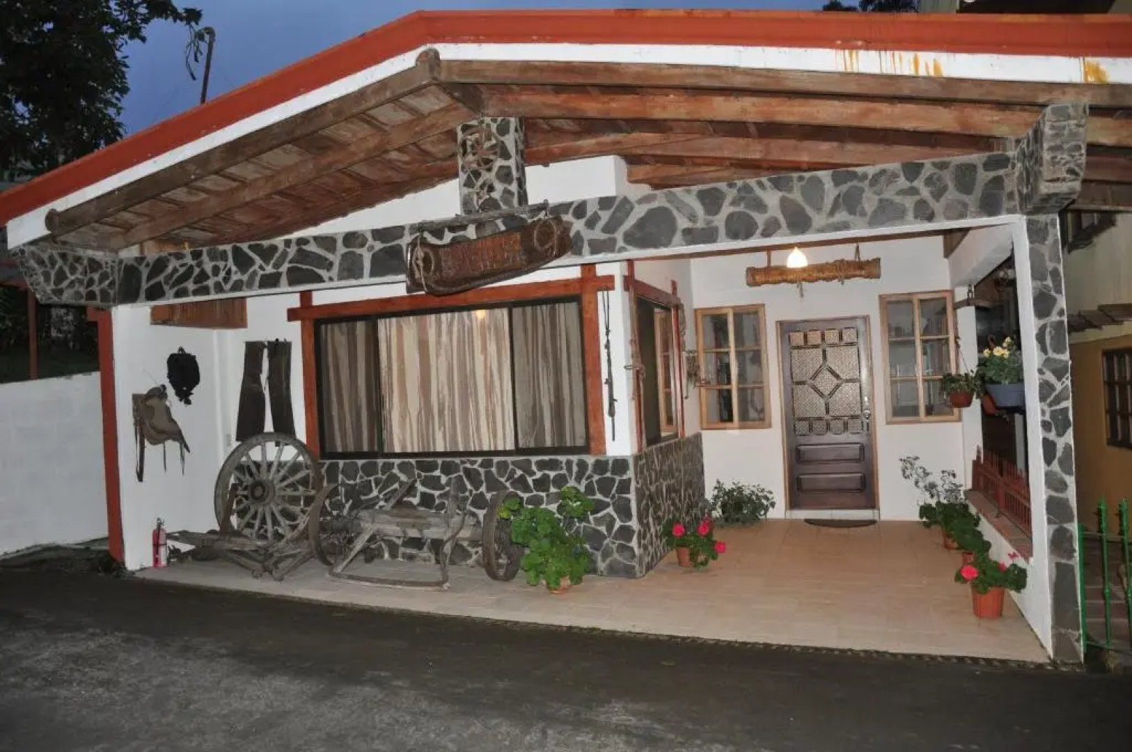 Mountain Lodge CheTica