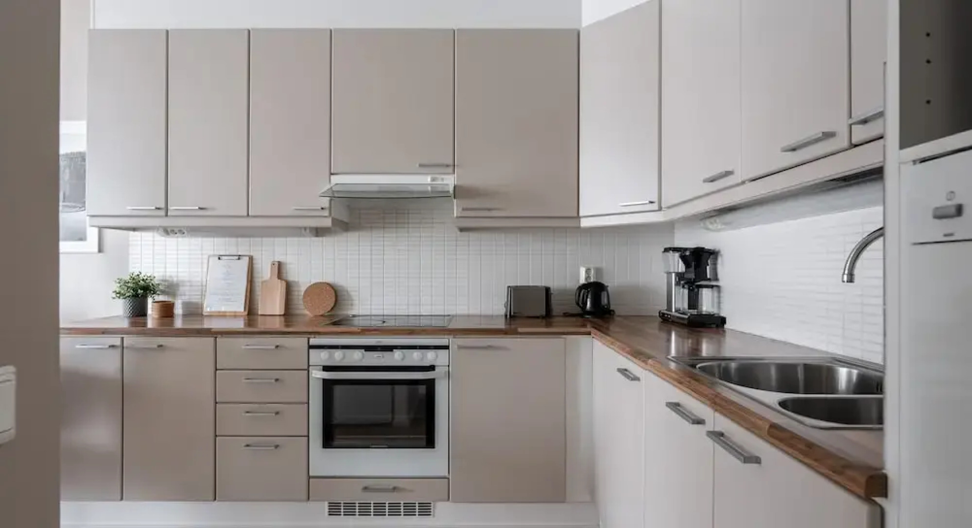 Homelike 1BR with Sauna, Free Parking & Balcony