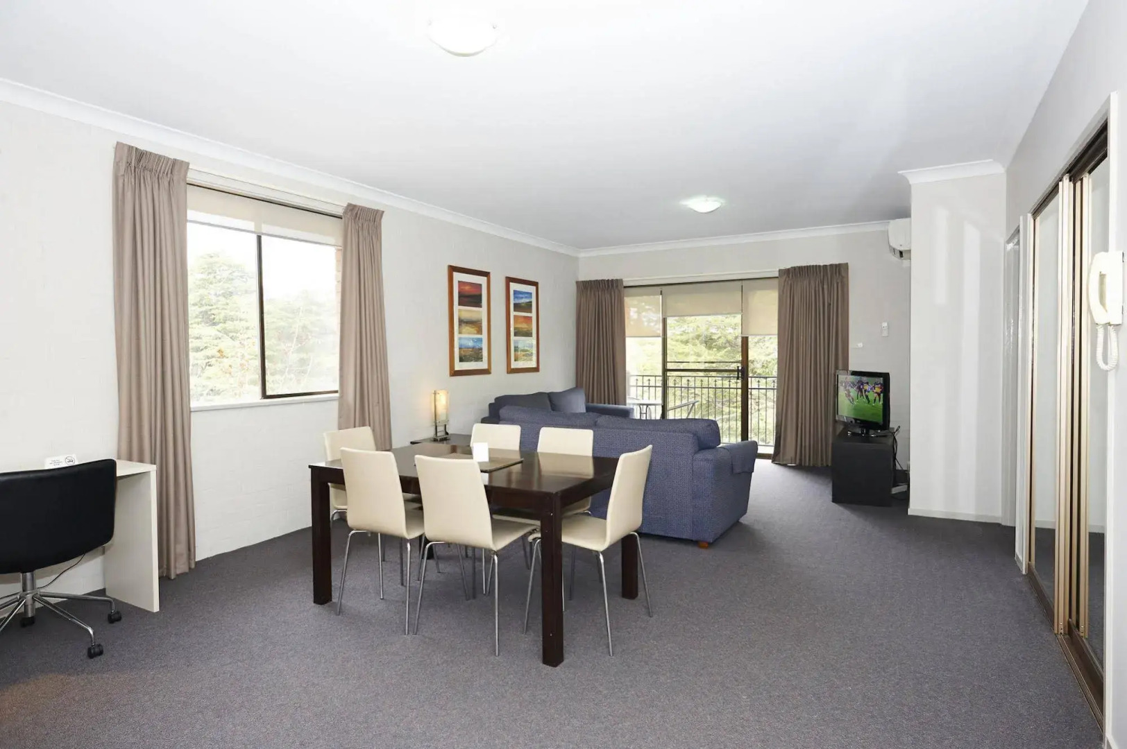 Oxley Court Serviced Apartments