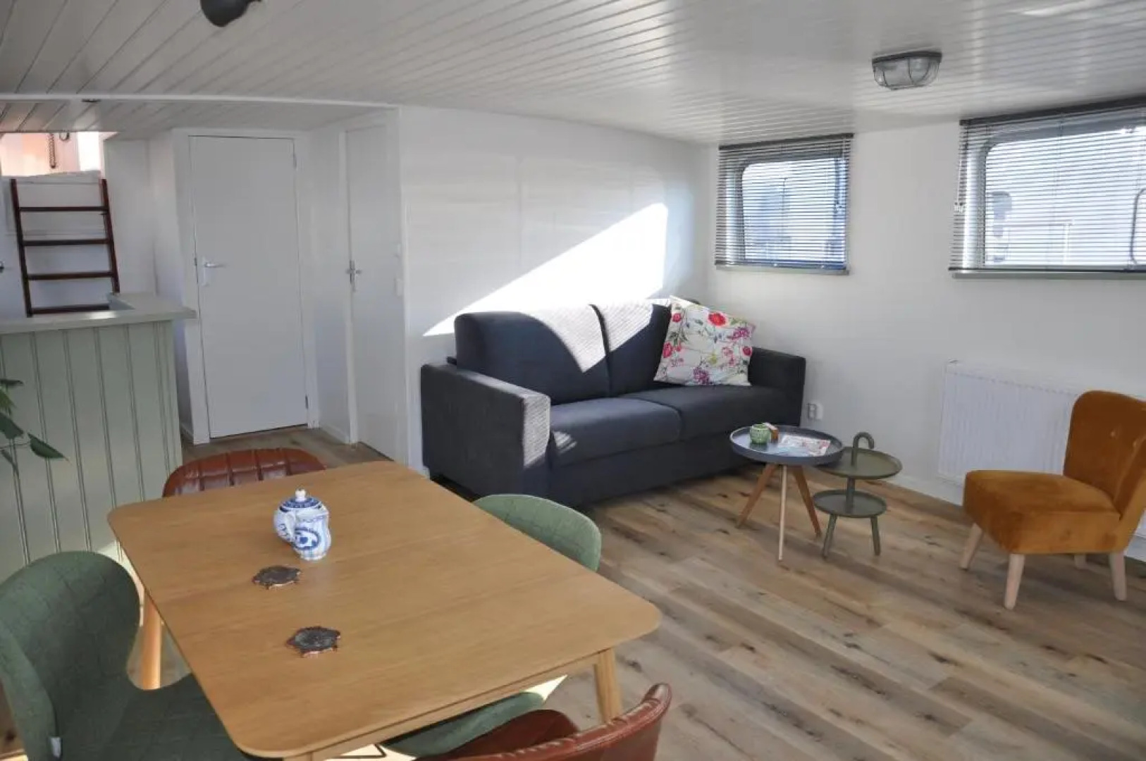 Private Lodge on Houseboat Amsterdam