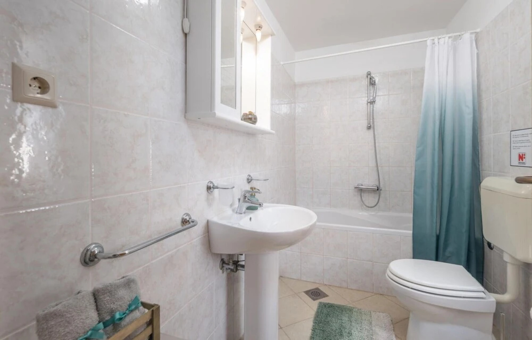 Stunning Home in Sveti Anton With Wifi and 4 Bedrooms