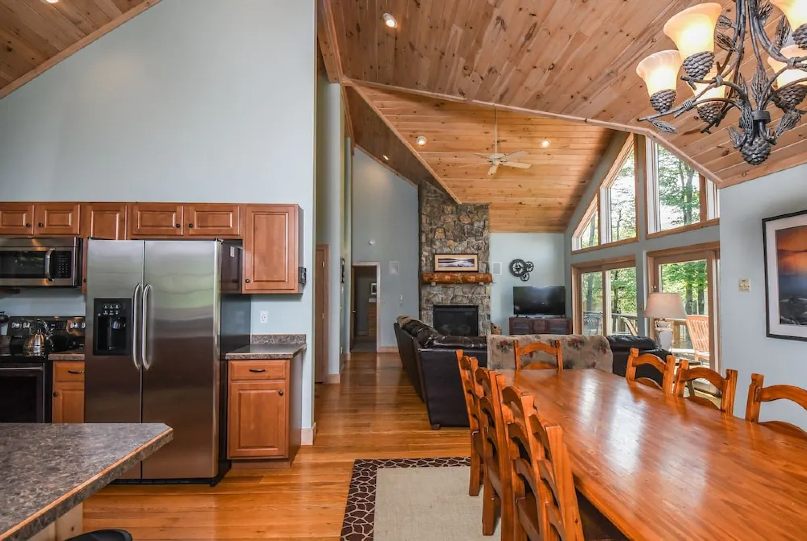 Glass Mountain Lodge 5 Bedroom House