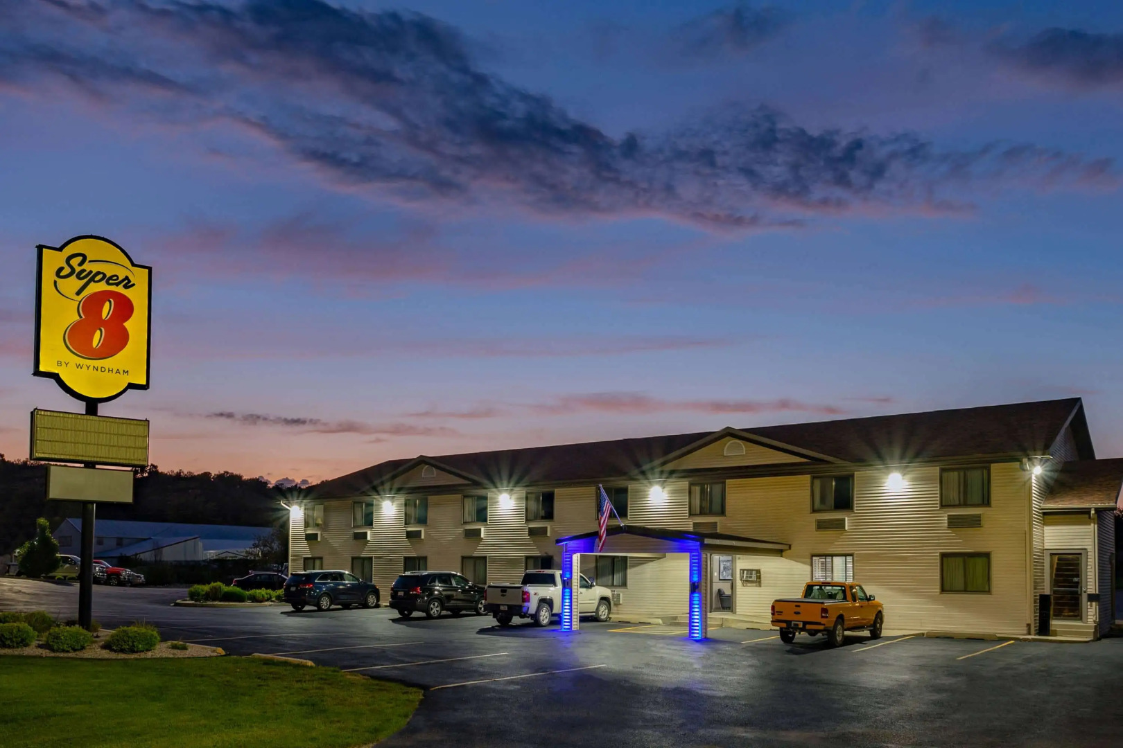 Super 8 By Wyndham Decorah