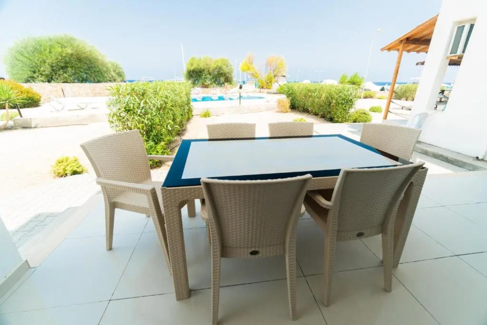 Spacious Three-Bedroom Apartment with Sea View A4