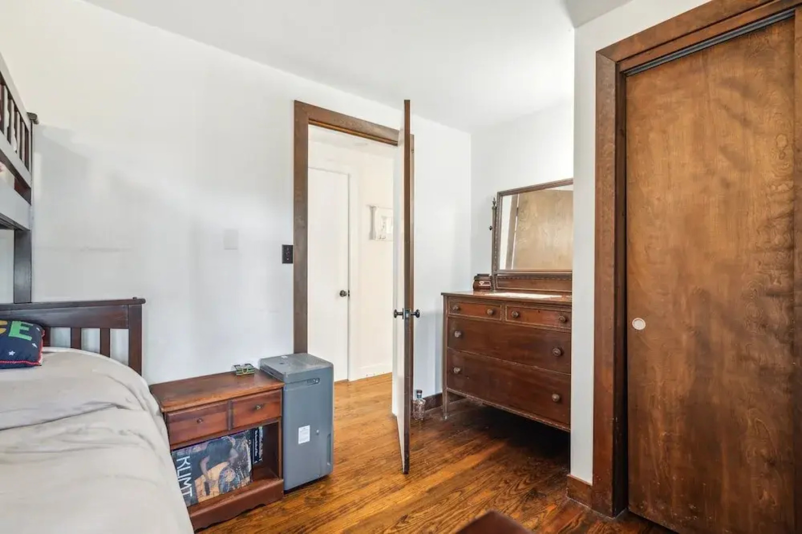 Serene Architect-designed Vermont Chalet 4 Bedroom Home